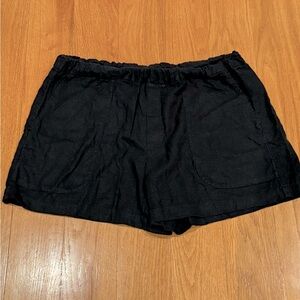Banana Republic Black Women's Casual Elastic Waist Shorts. Size medium